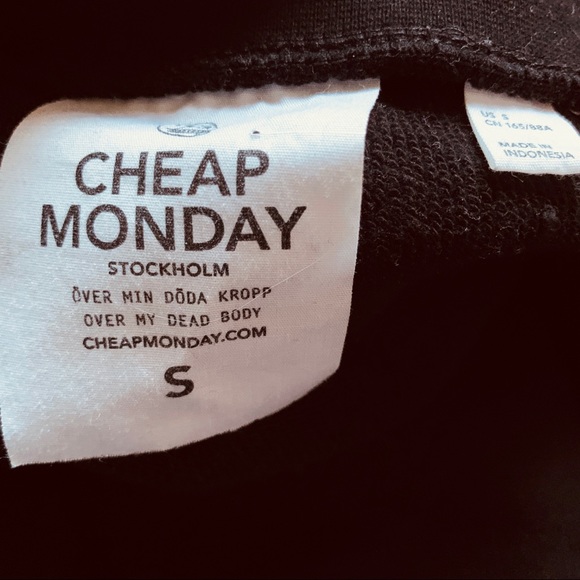 Cheap Monday Off The Shoulders Crop Sweater - Picture 5 of 7